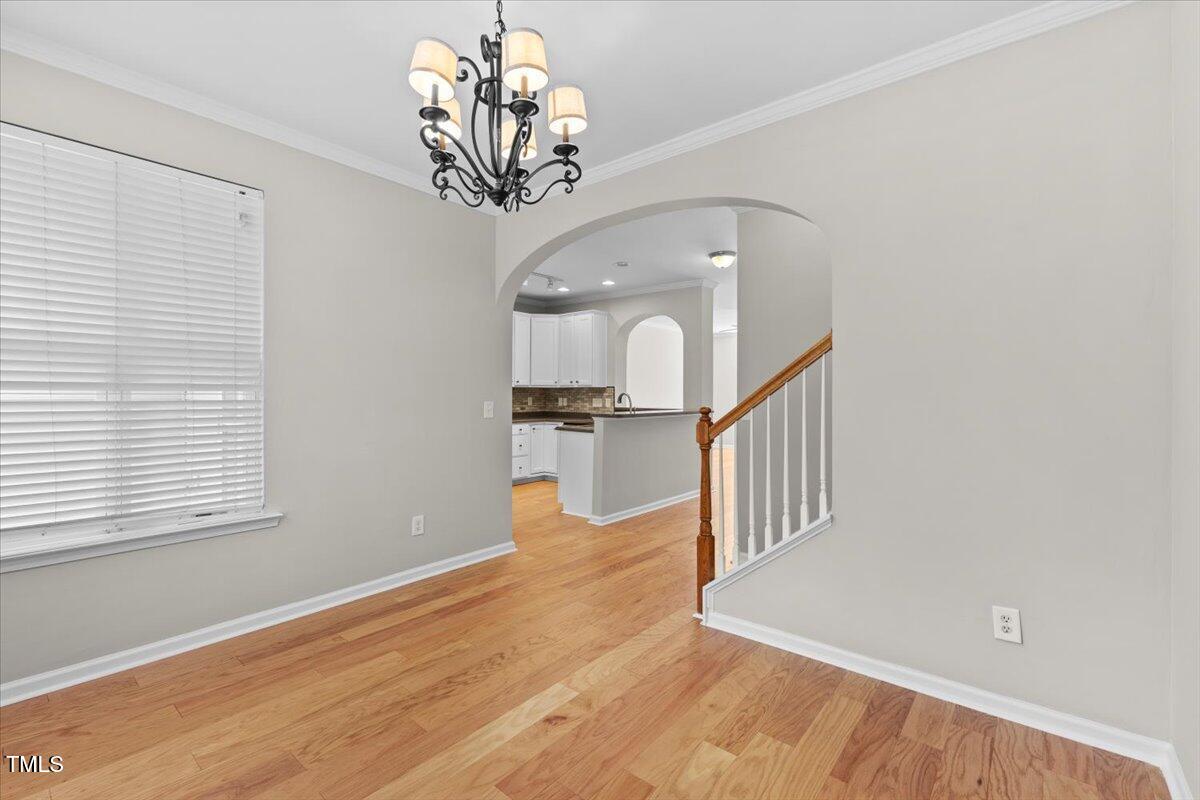 5802 Cameo Glass Way