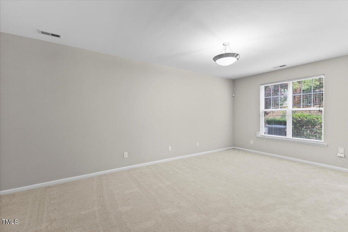 5802 Cameo Glass Way