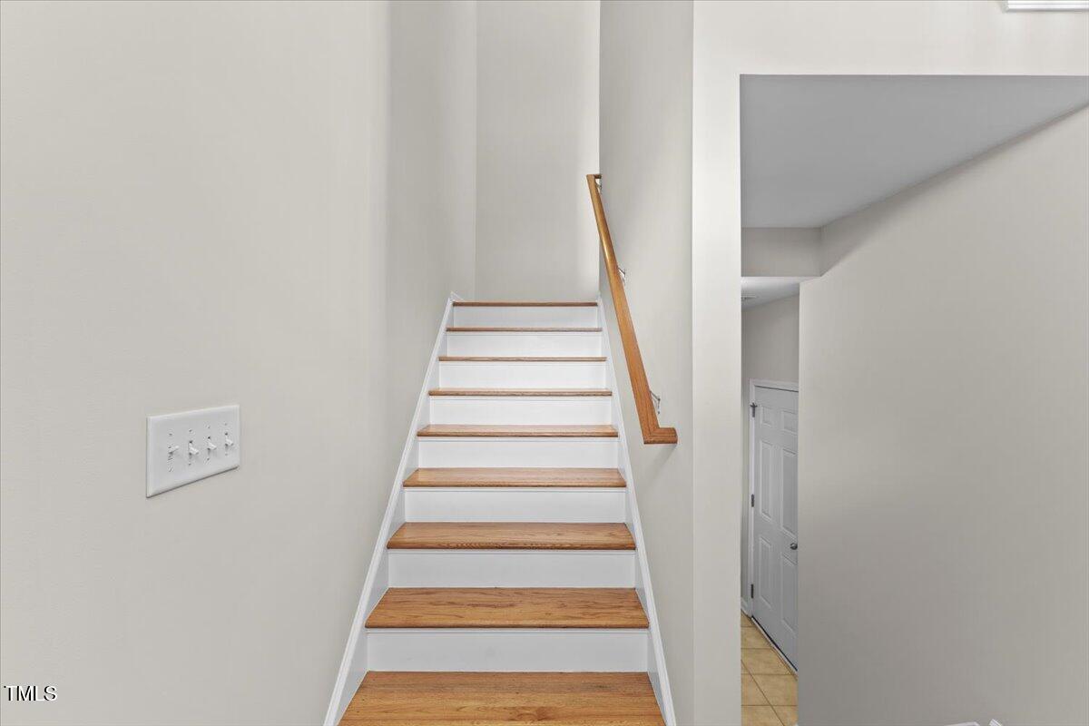 5802 Cameo Glass Way