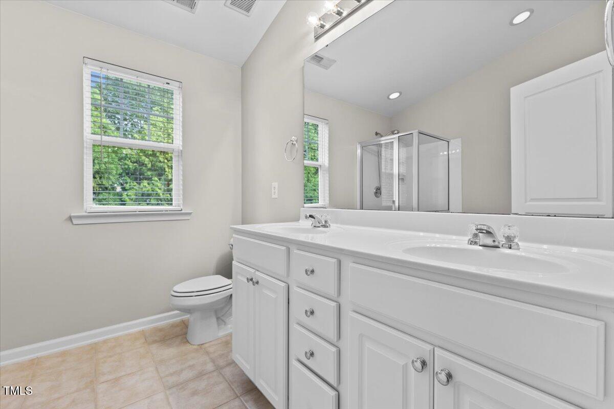 5802 Cameo Glass Way