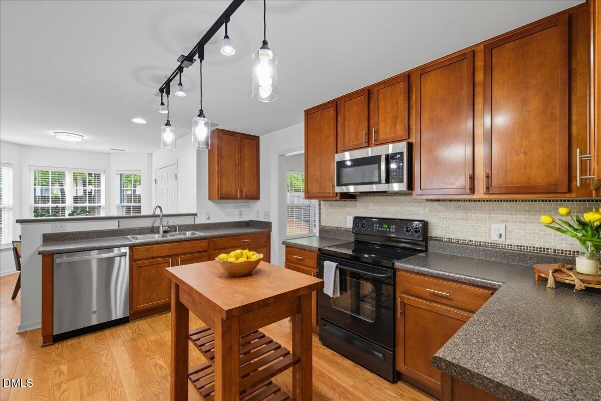 709 Holly Thorn Trace