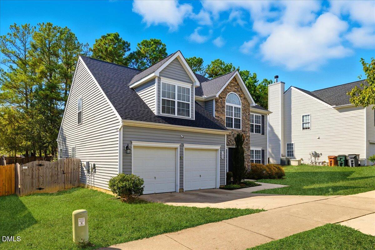 709 Holly Thorn Trace