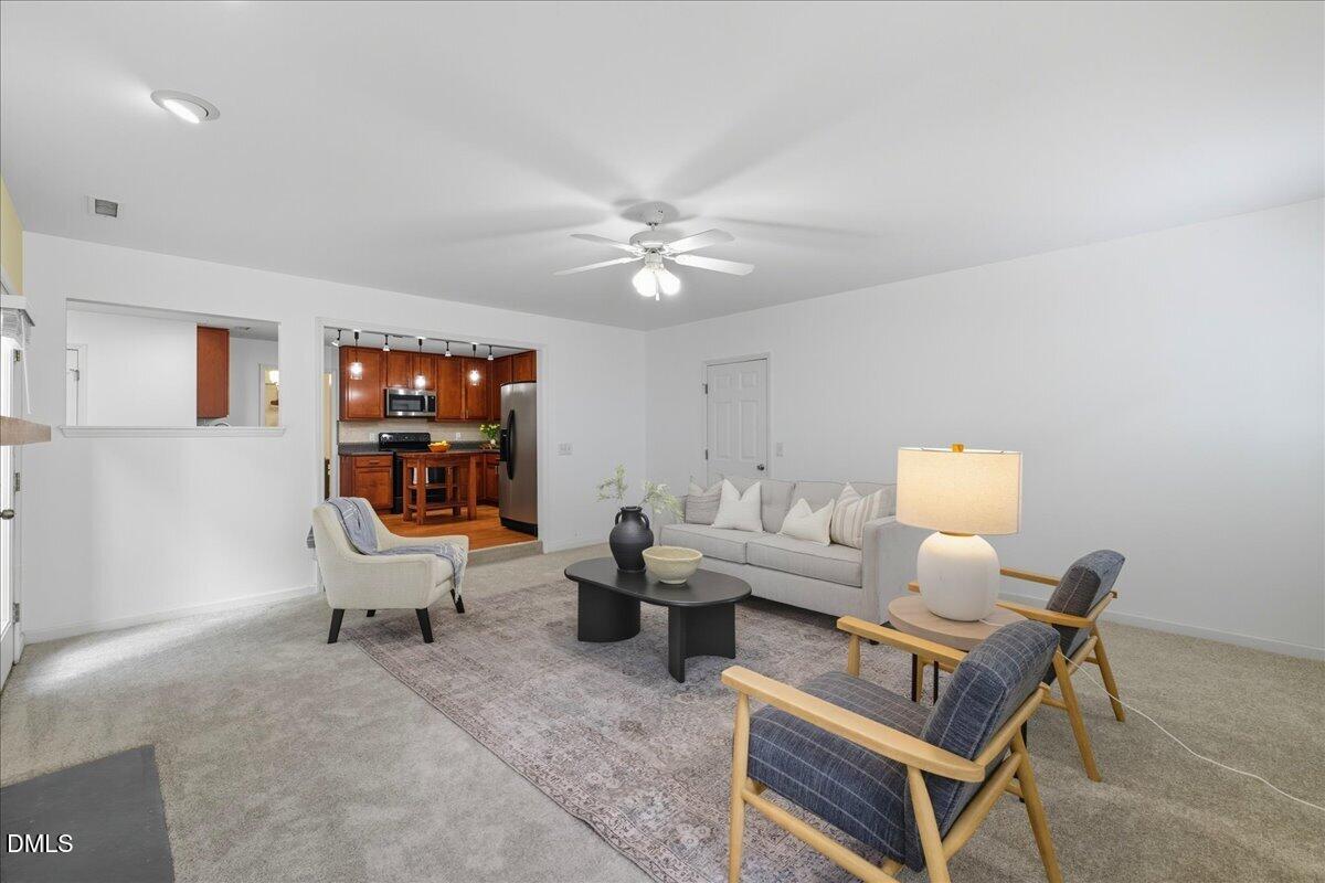 709 Holly Thorn Trace