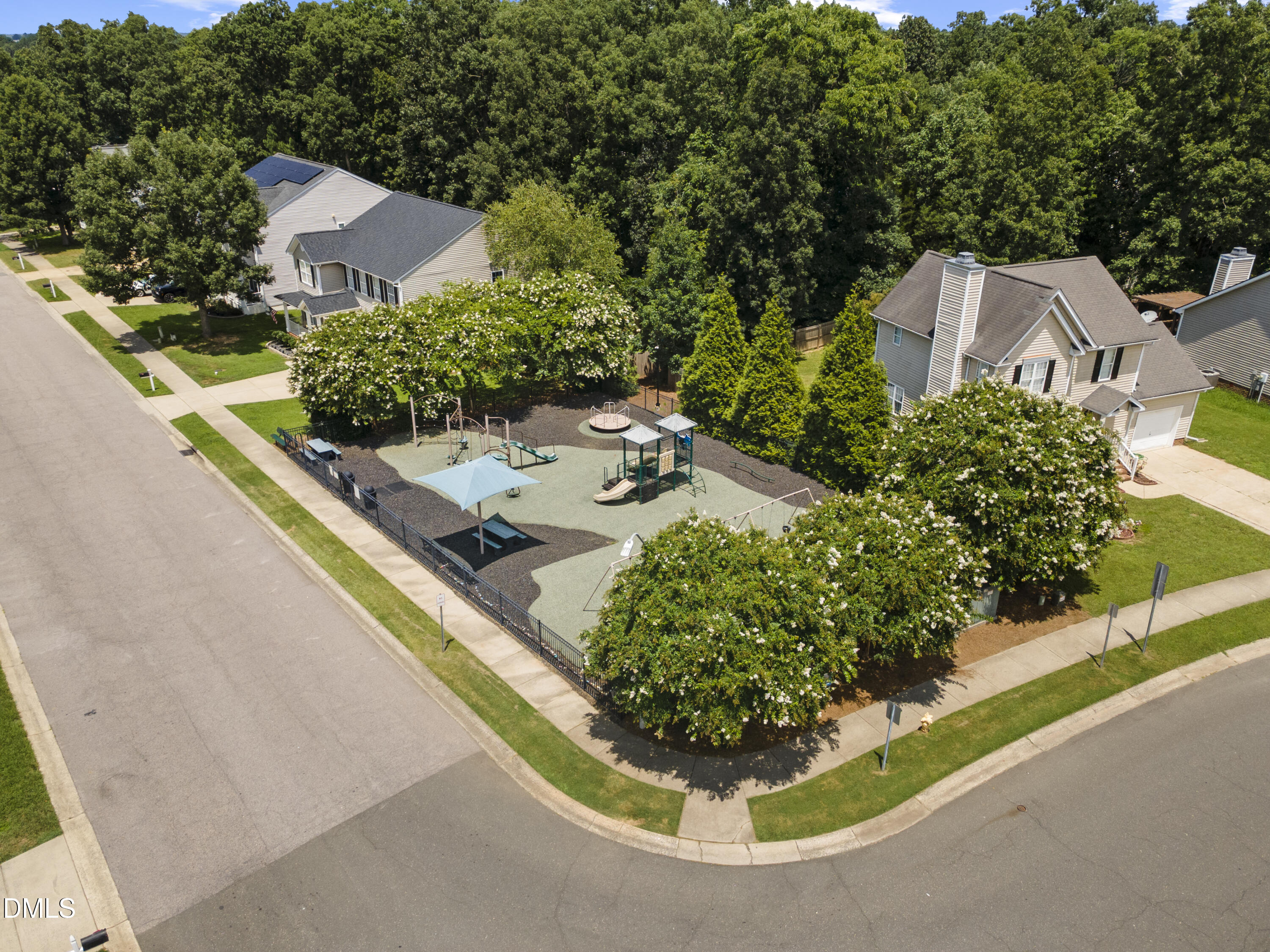 709 Holly Thorn Trace