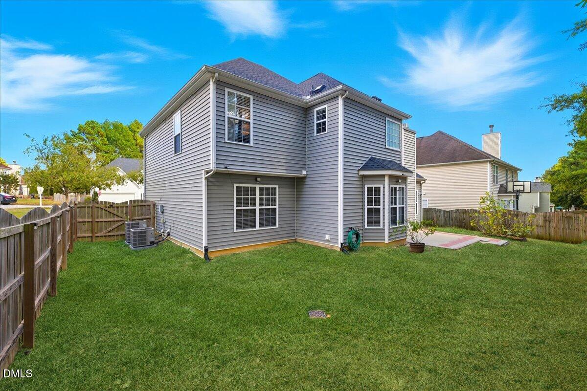 709 Holly Thorn Trace