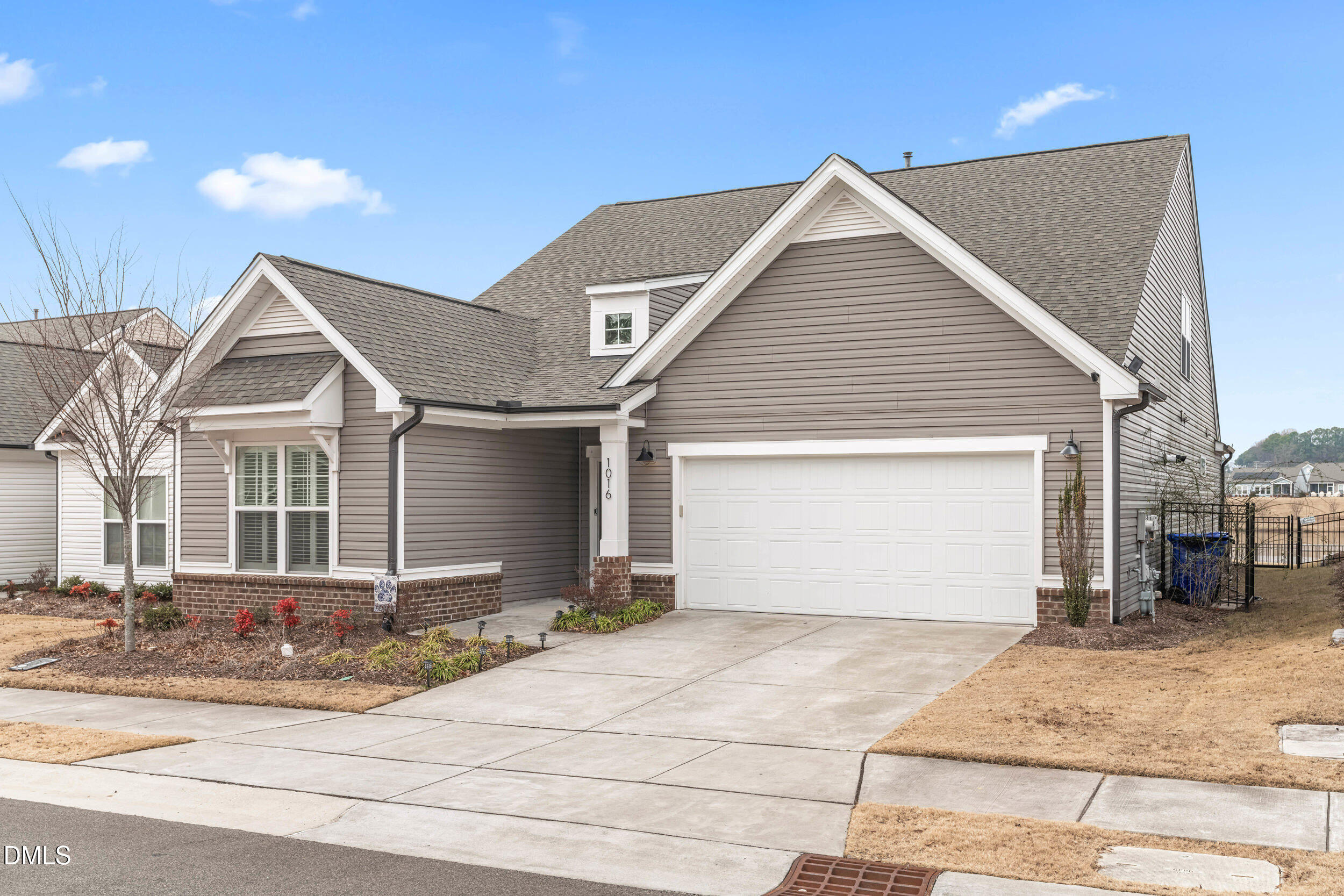 1016 Hollis Circle