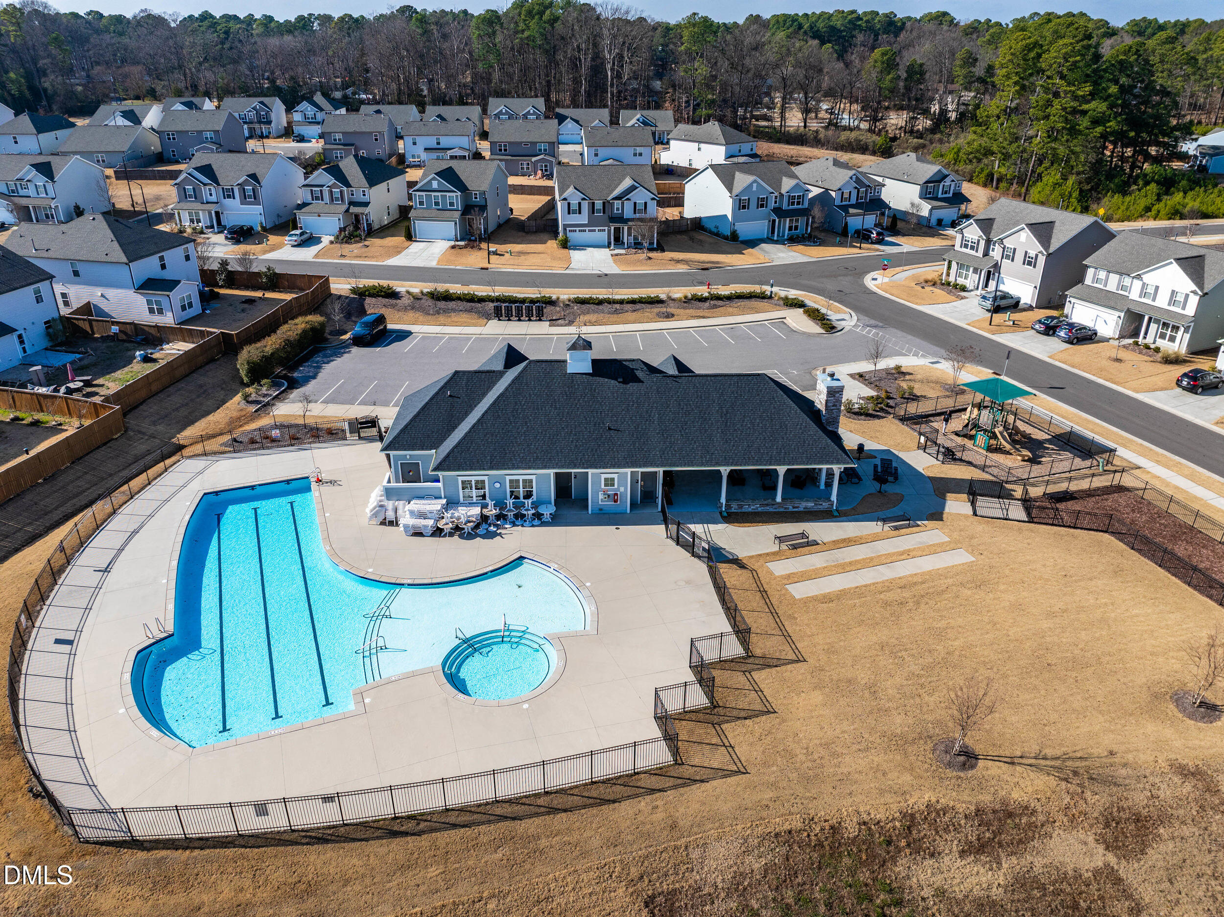 1016 Hollis Circle