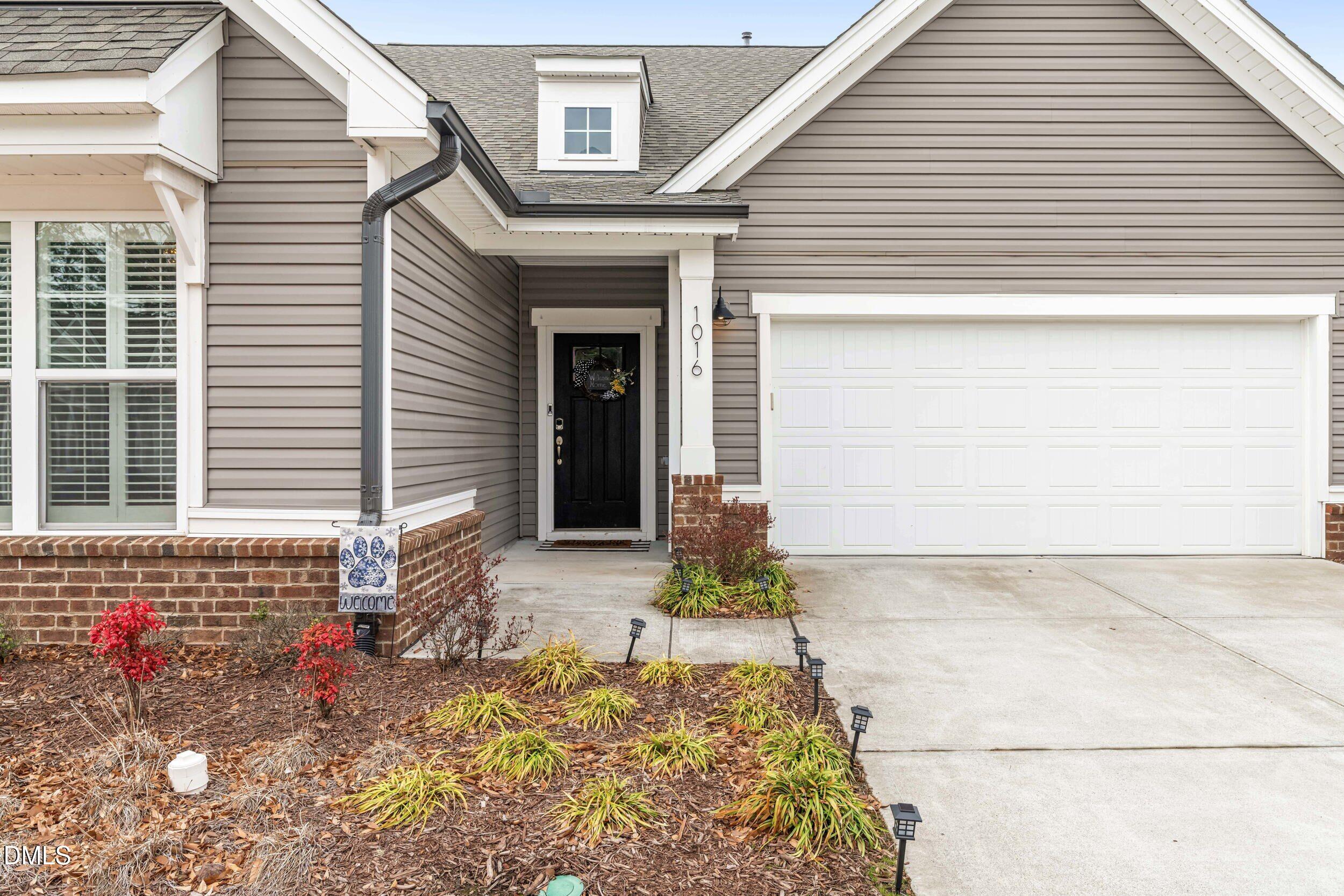 1016 Hollis Circle