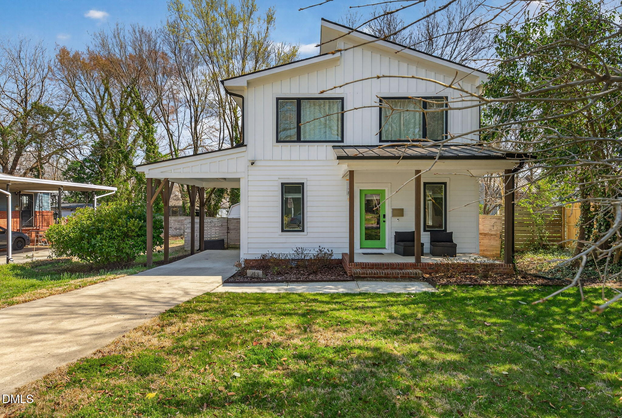 213 Lincoln Court