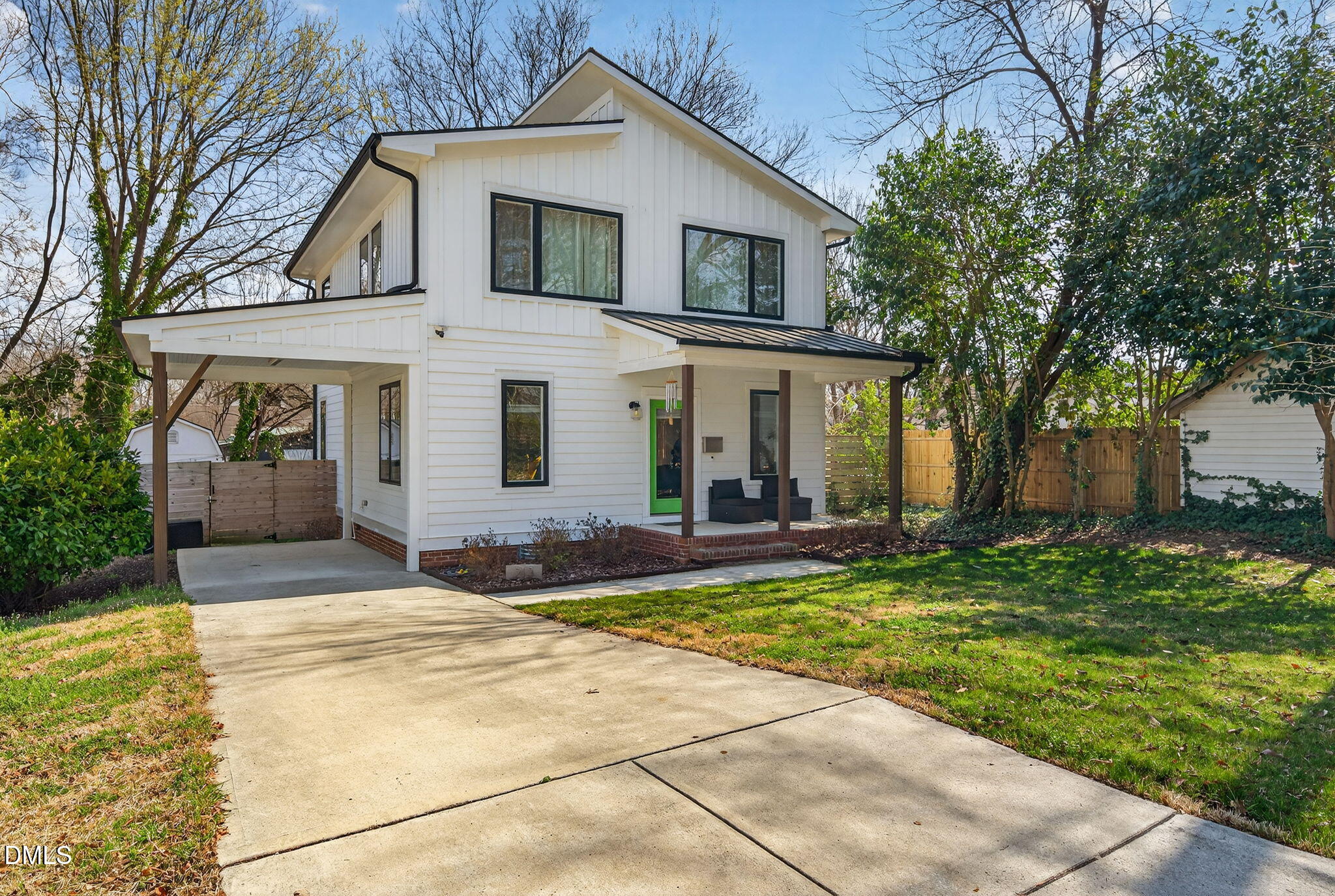 213 Lincoln Court