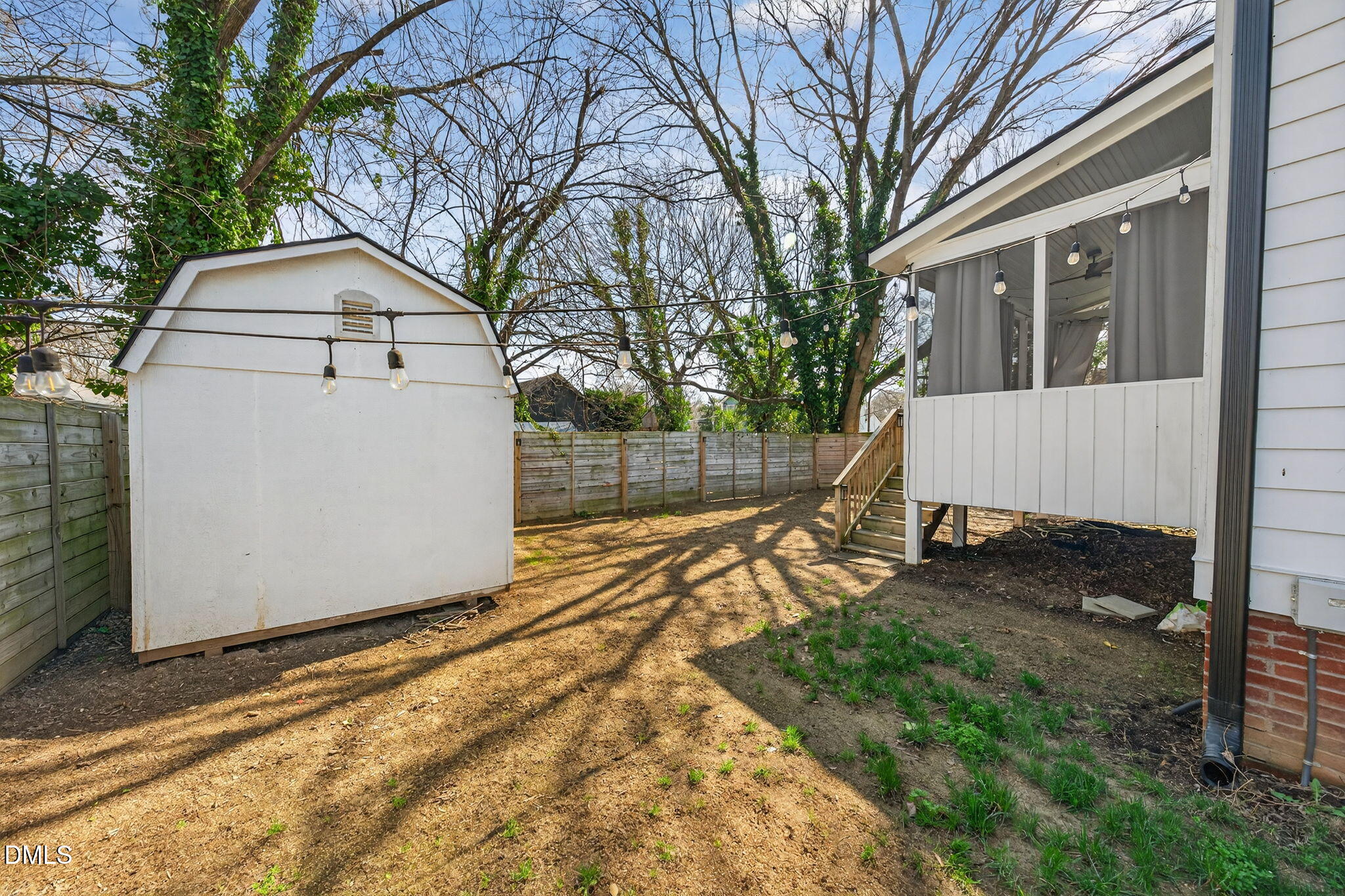 213 Lincoln Court