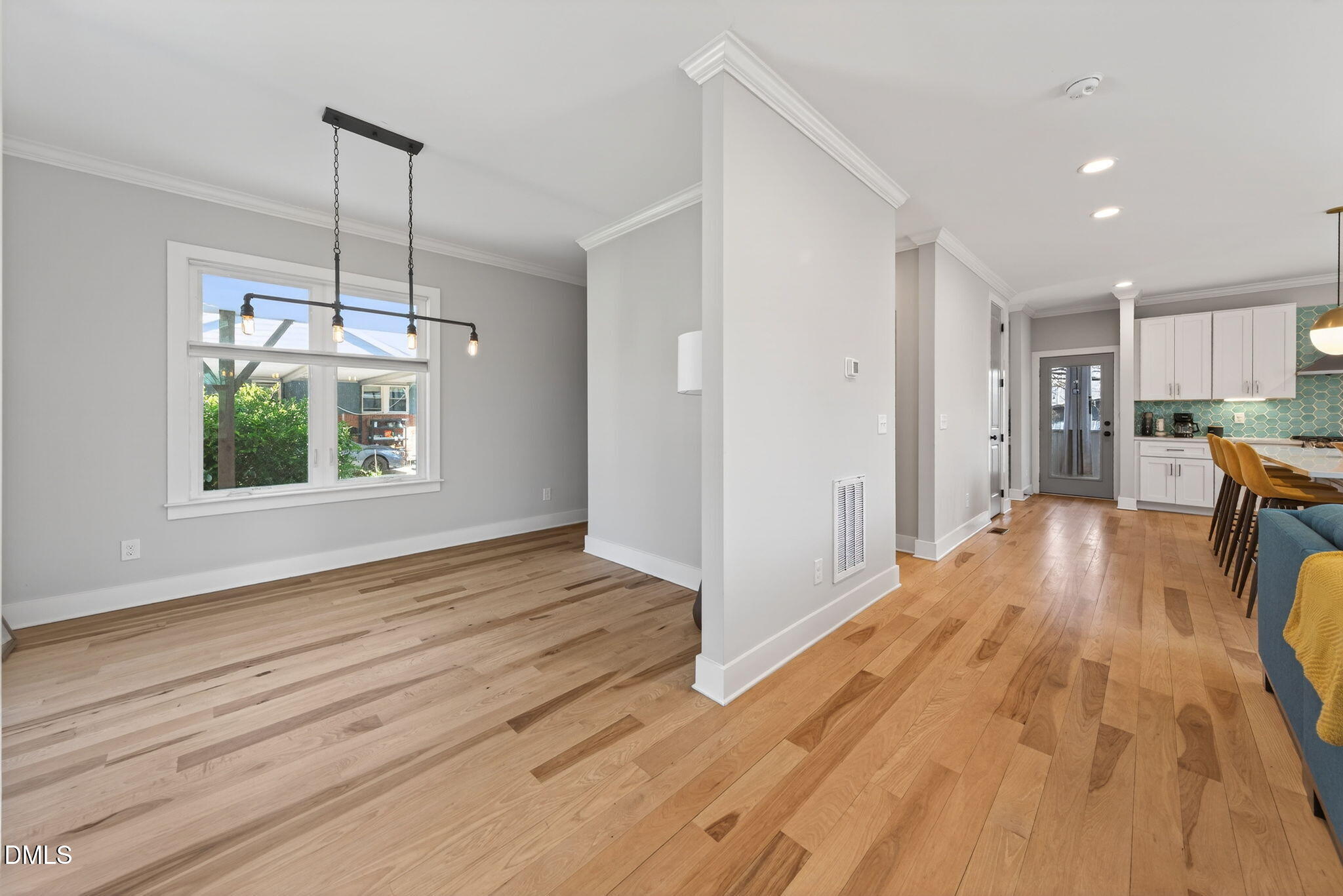 213 Lincoln Court