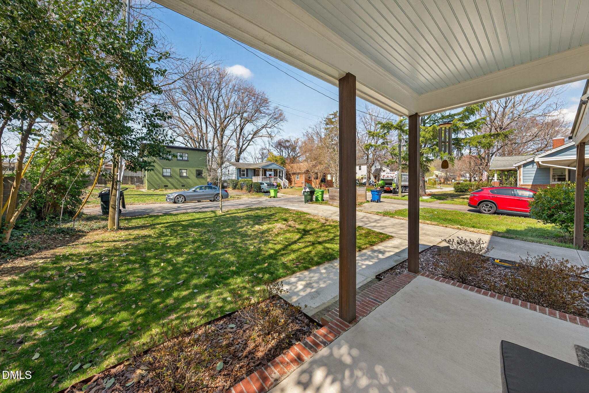 213 Lincoln Court