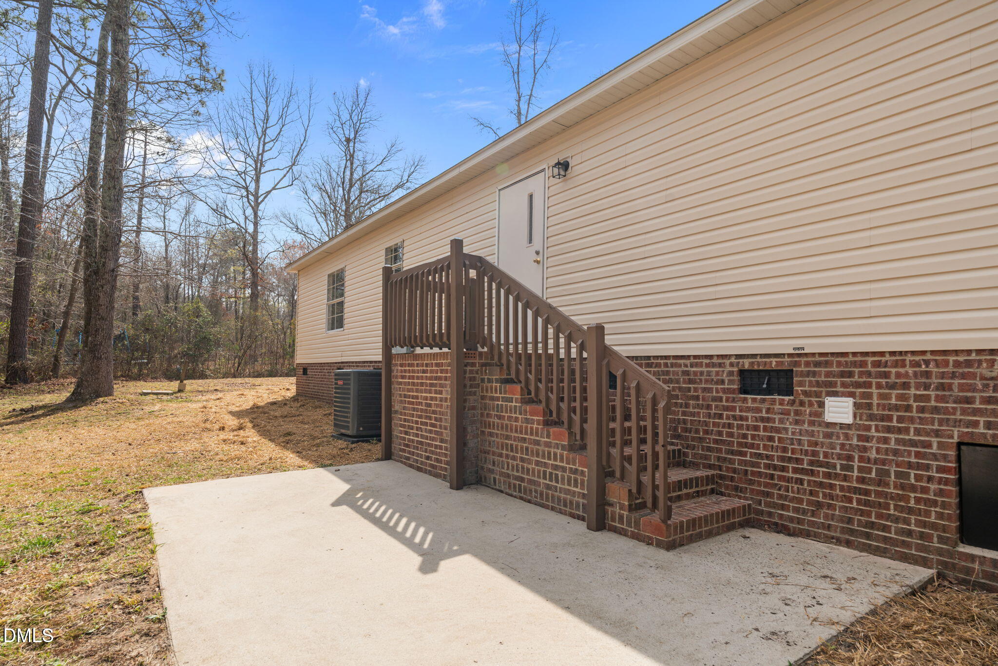 35 Athens Court