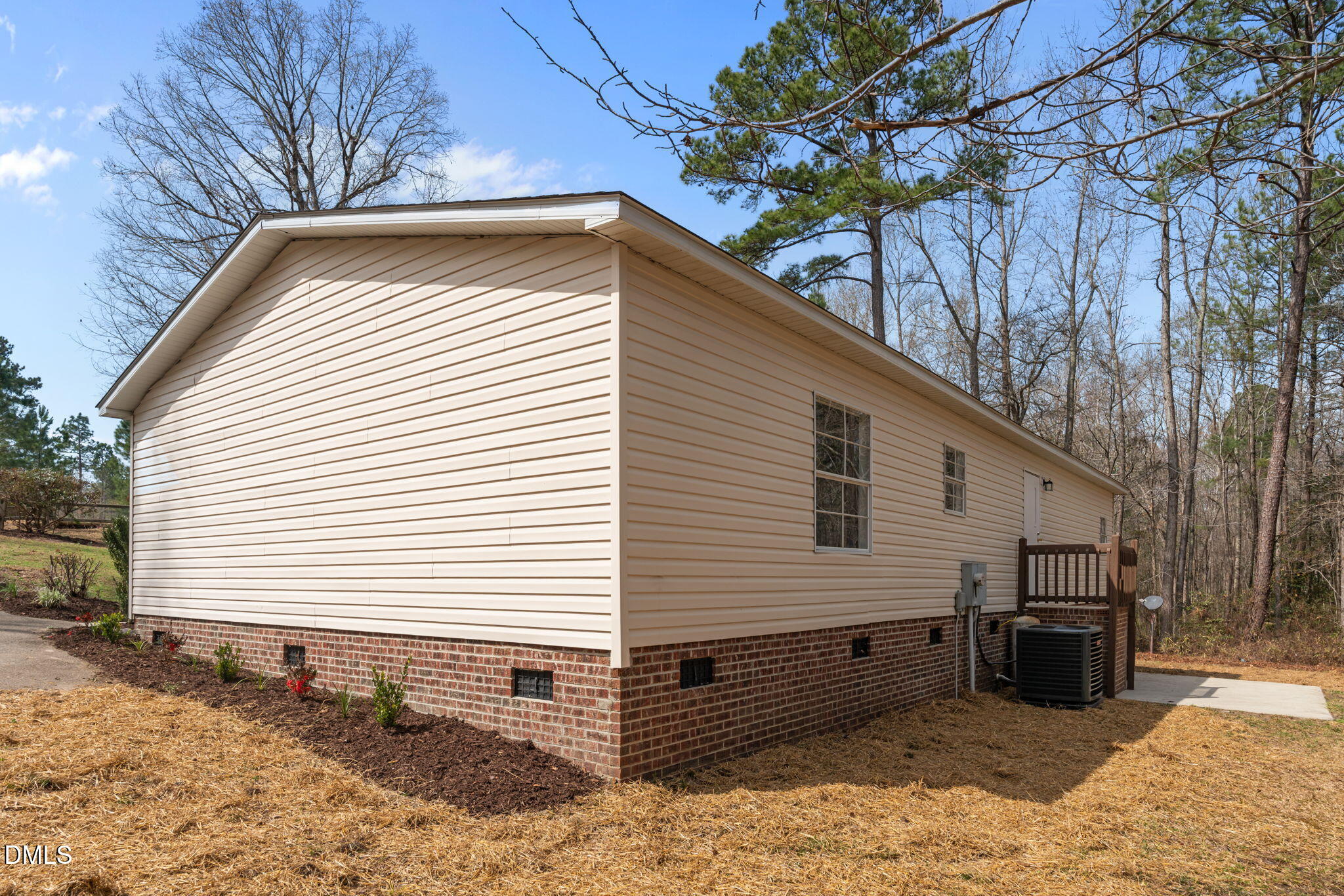35 Athens Court