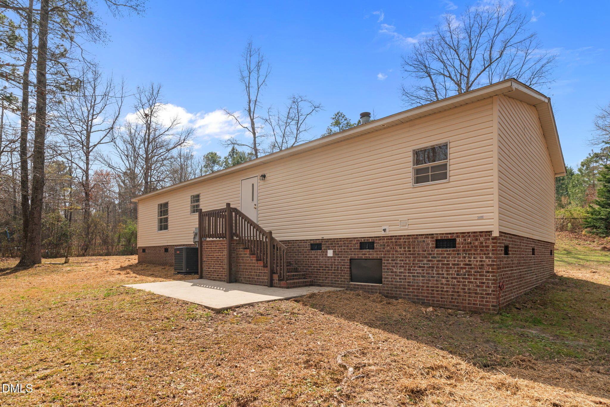 35 Athens Court