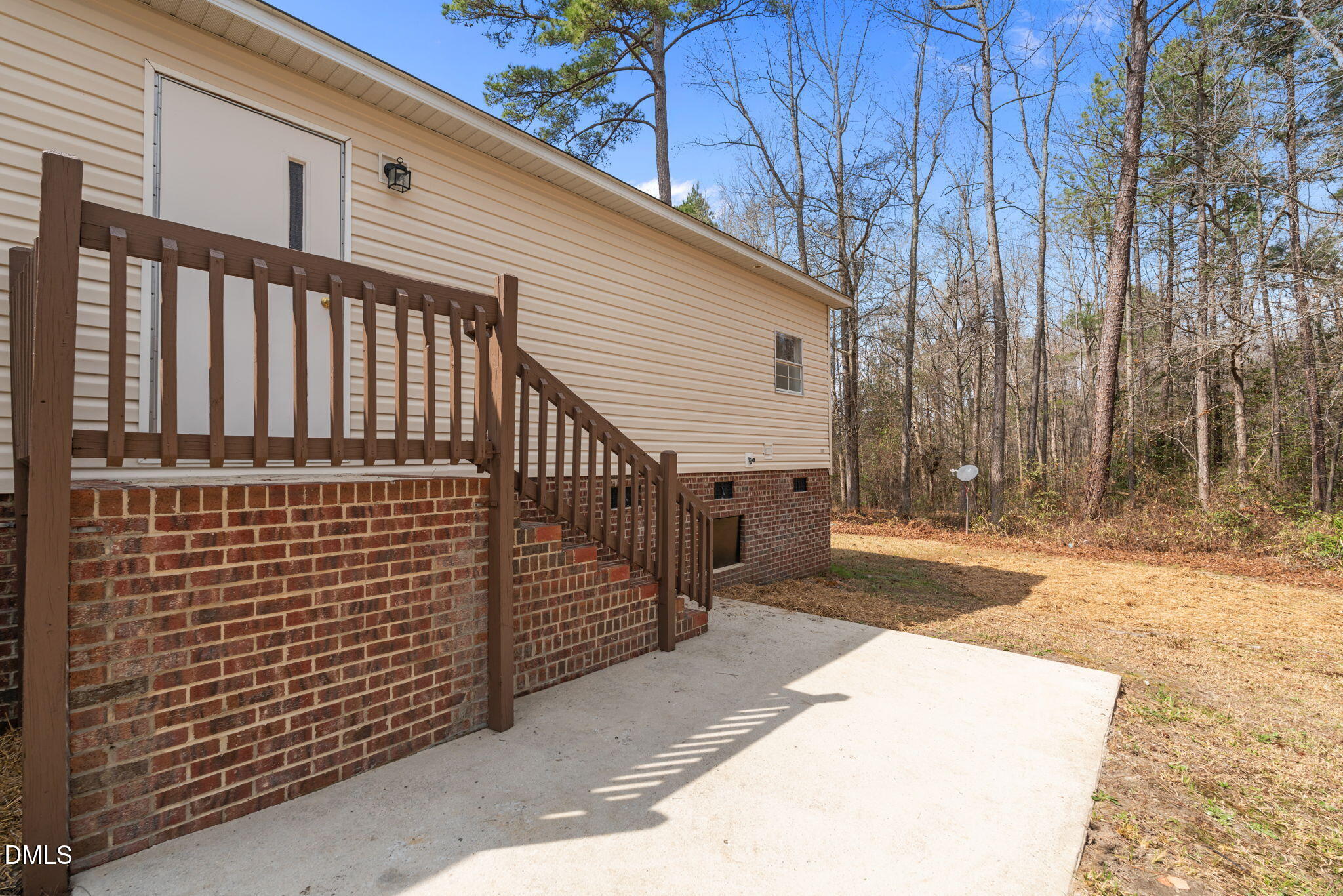 35 Athens Court