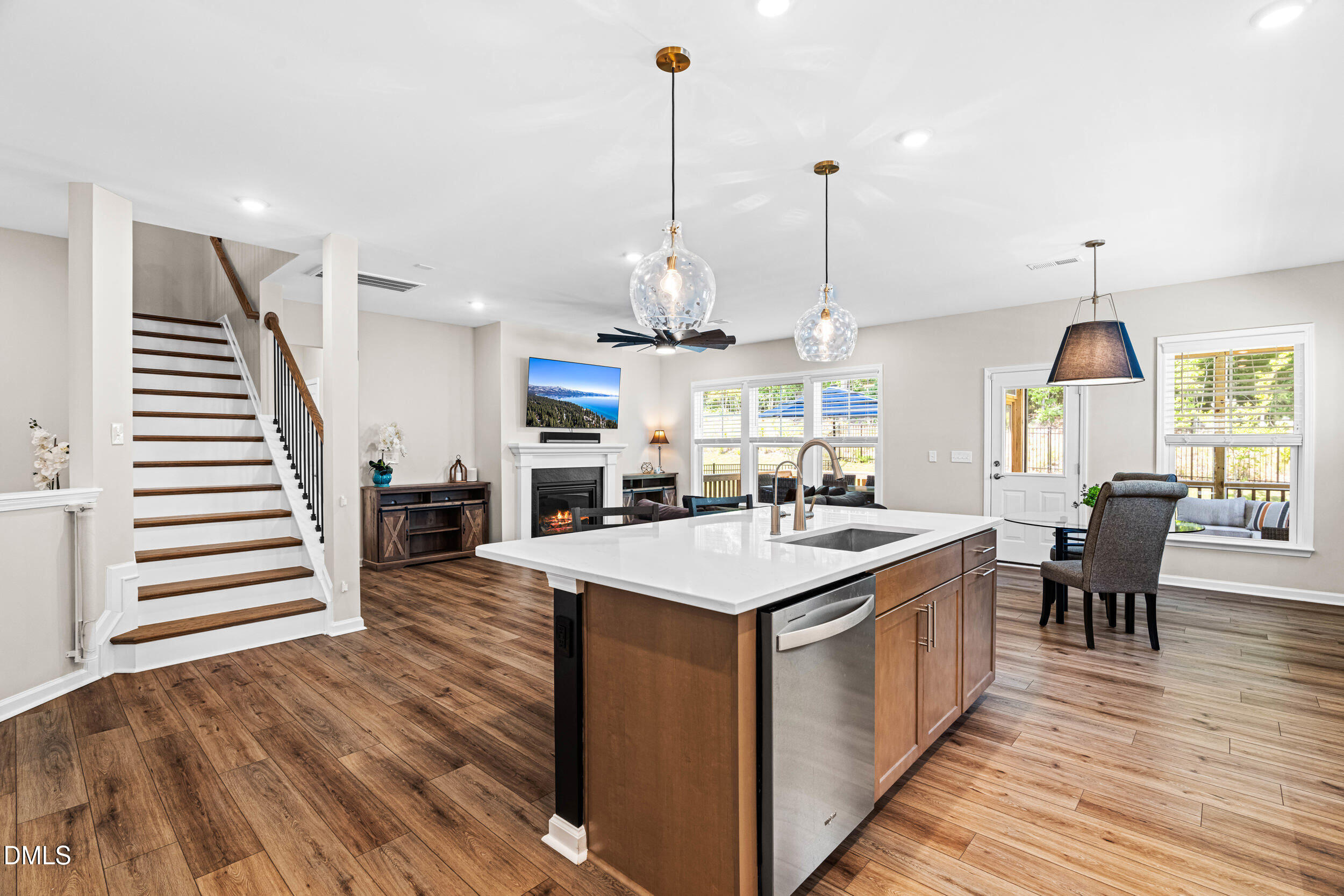 71 Highpointe Drive