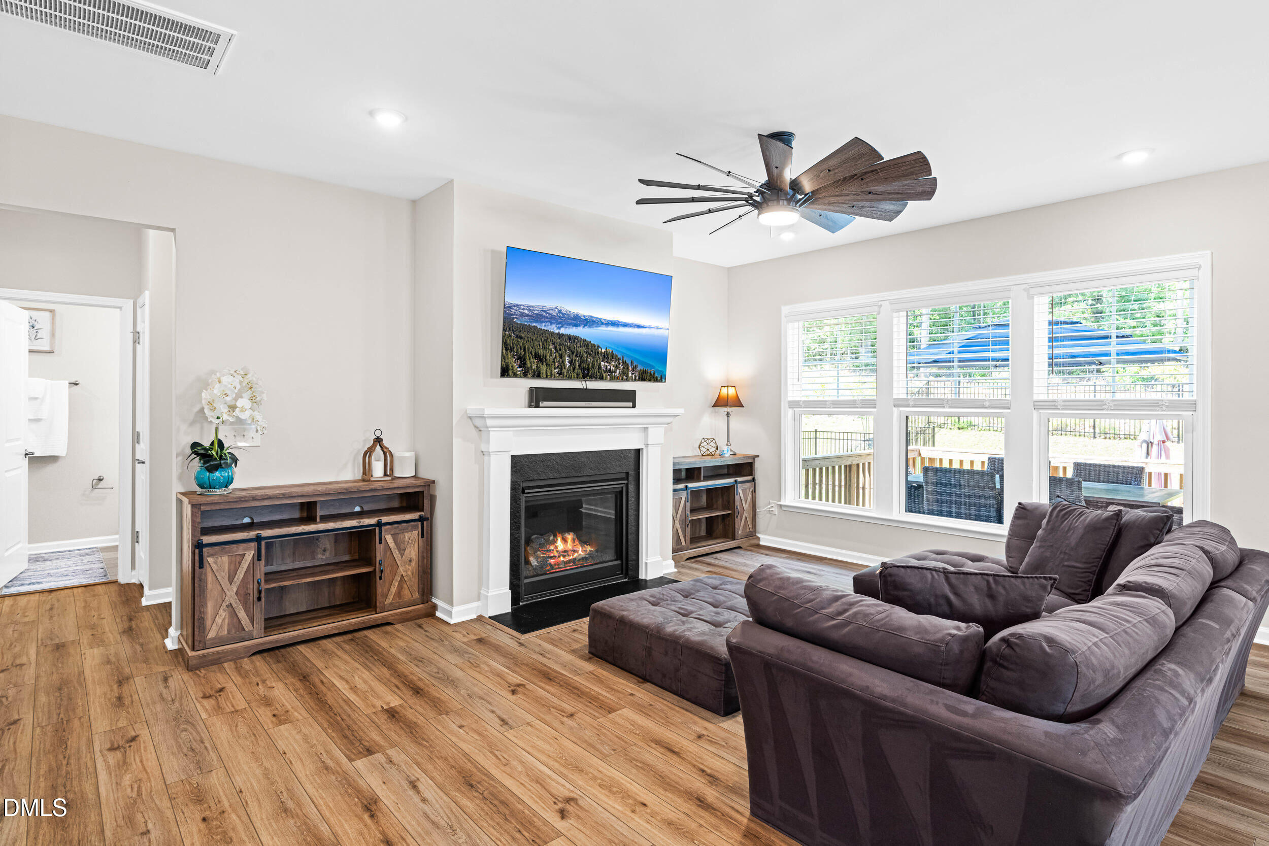 71 Highpointe Drive