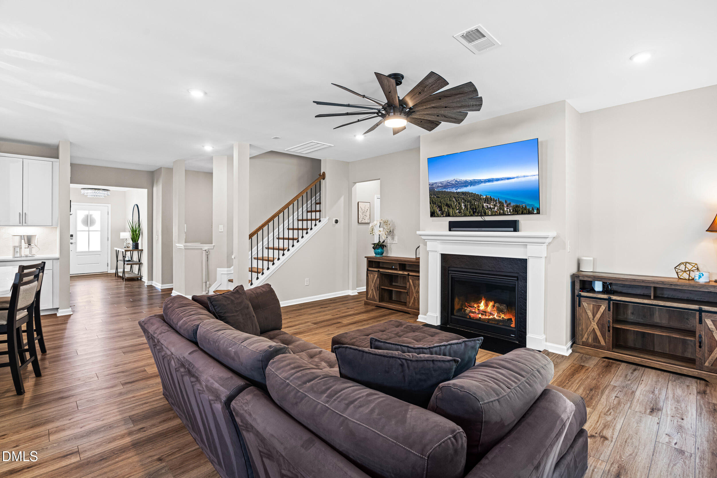 71 Highpointe Drive