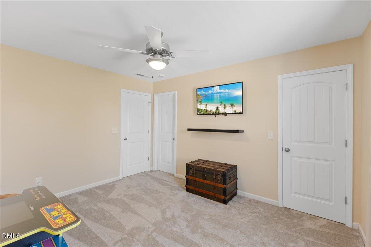 819 Lake Artesia Lane