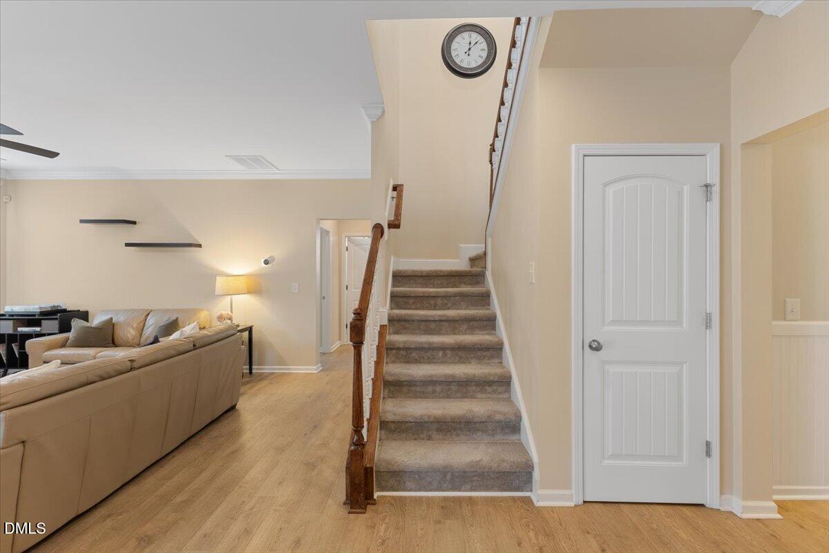 819 Lake Artesia Lane
