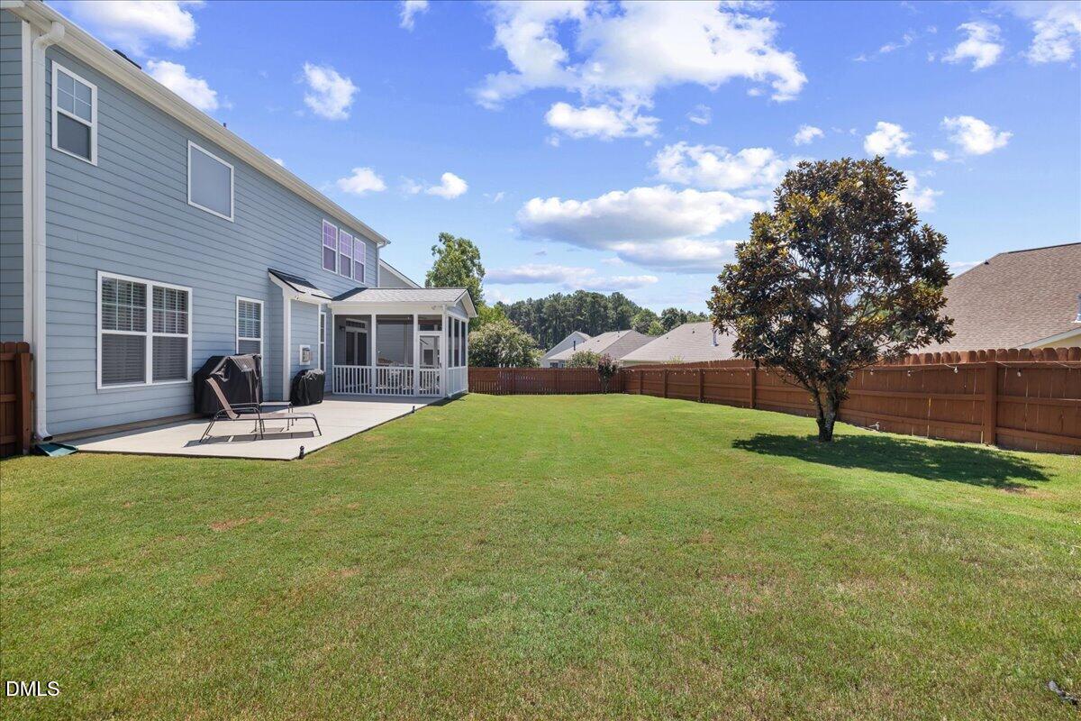 819 Lake Artesia Lane
