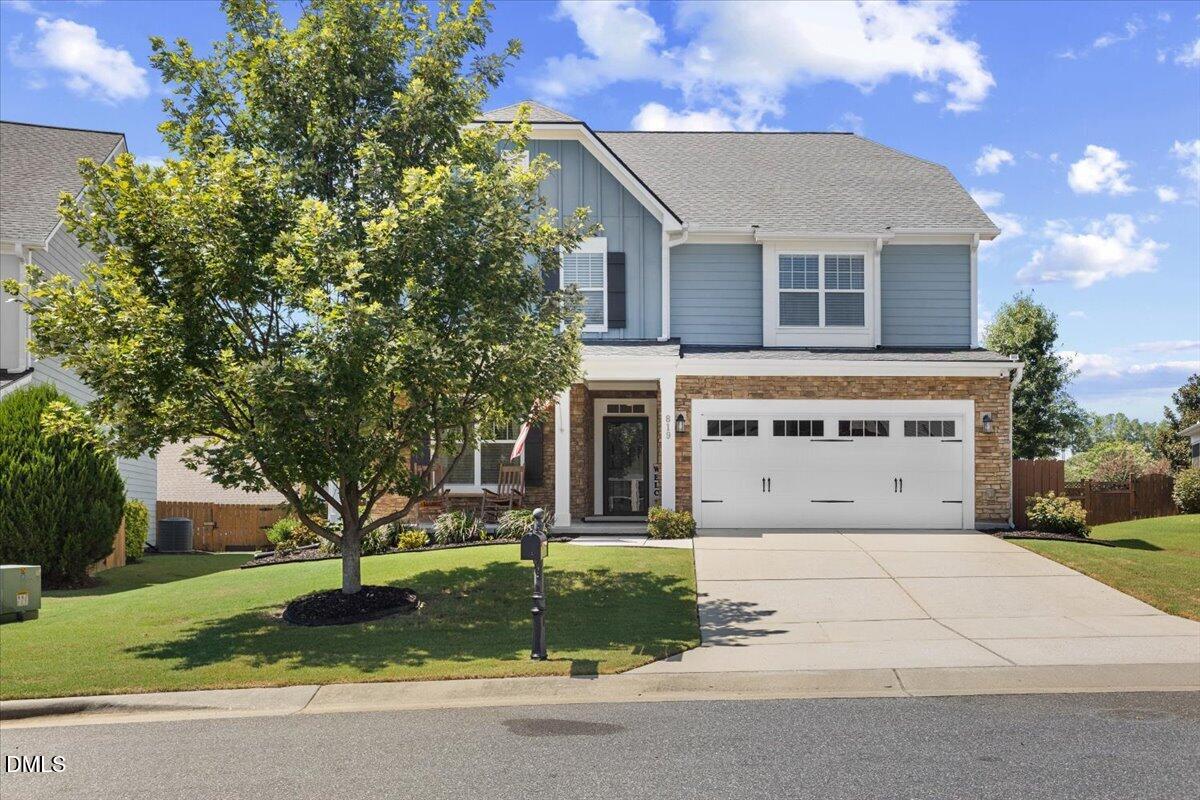 819 Lake Artesia Lane