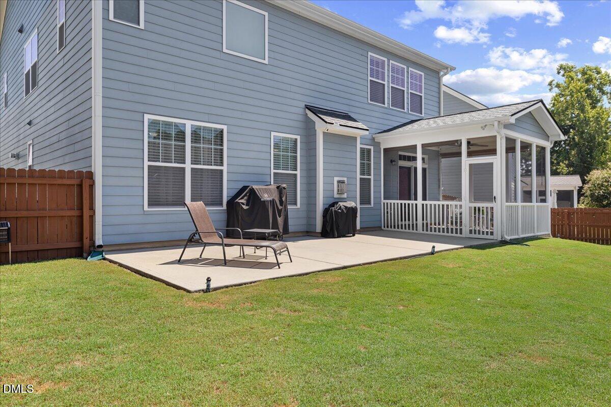 819 Lake Artesia Lane
