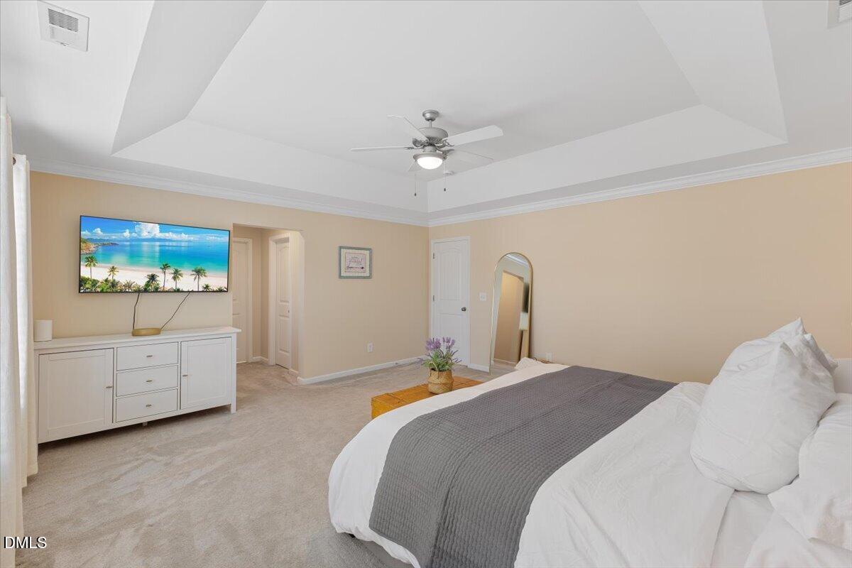 819 Lake Artesia Lane