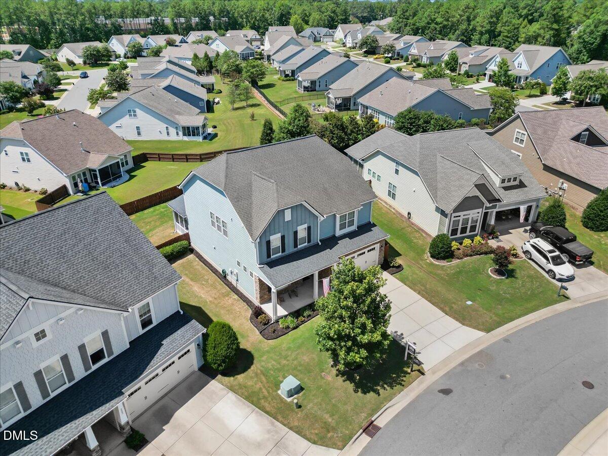 819 Lake Artesia Lane