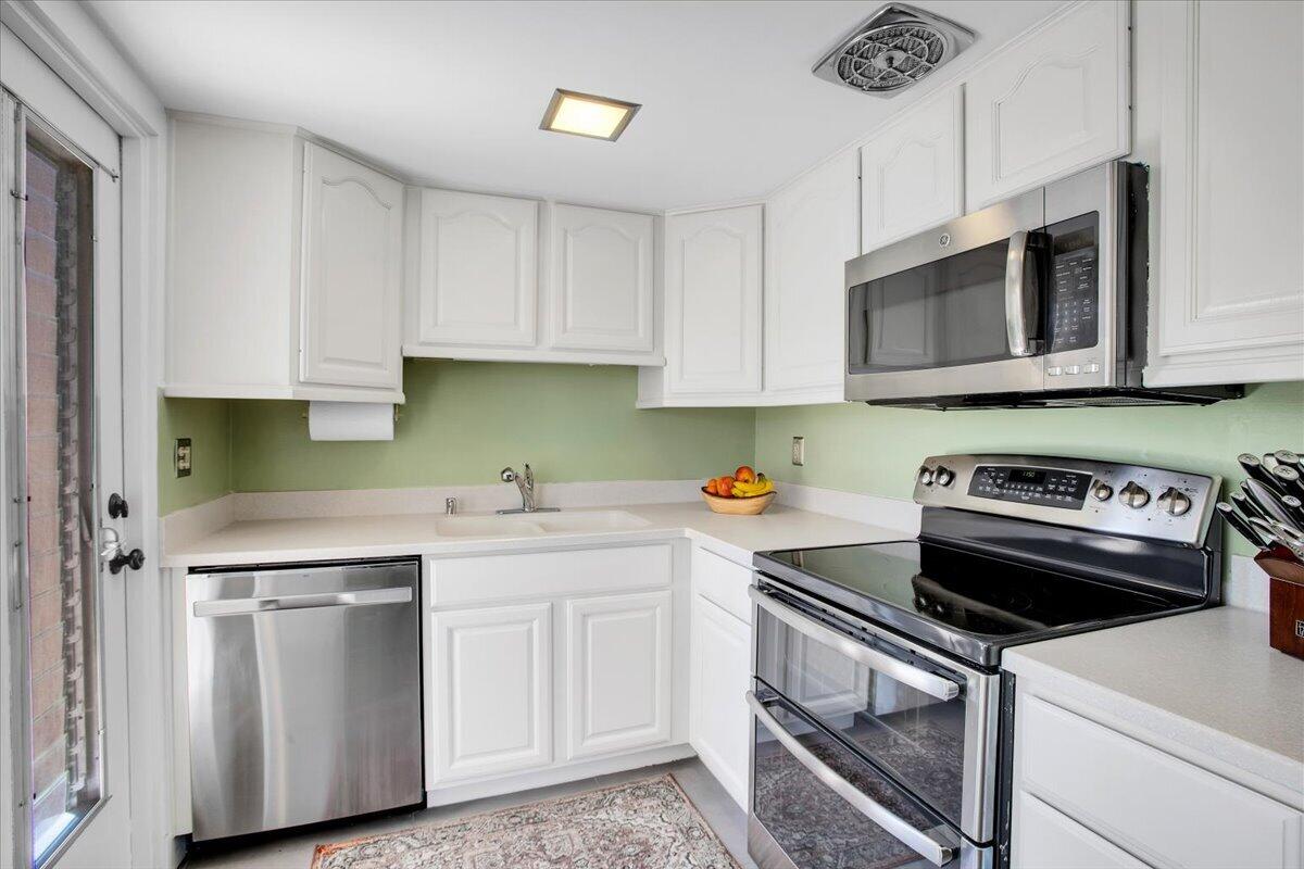 42320 Baracoa DR Unit: 10