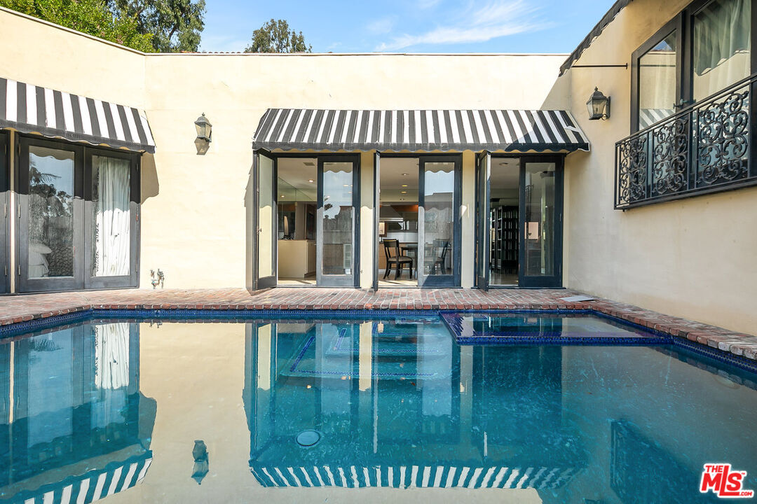 1143 Sierra Alta Way