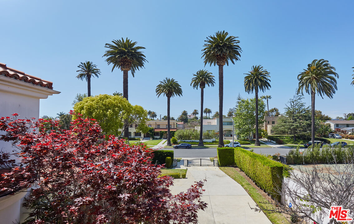 216 MARGUERITA AVE