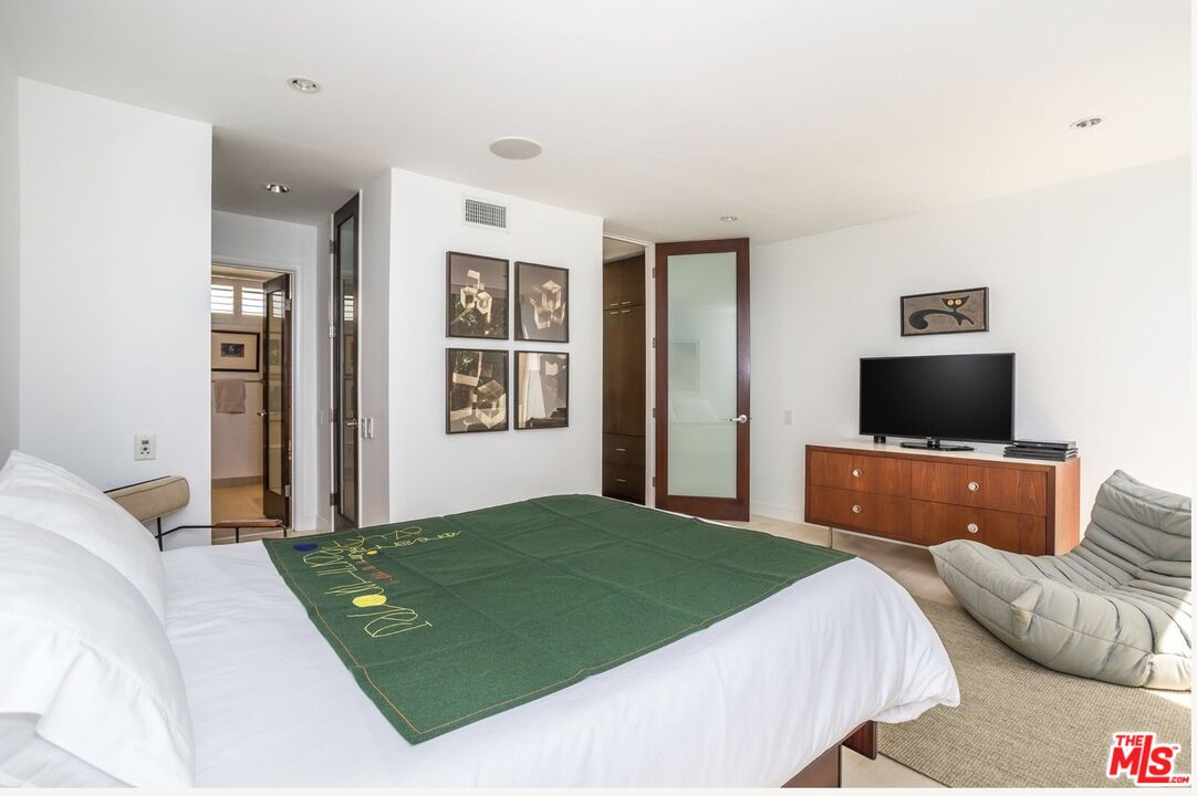 1033 Carol Dr Unit: T9