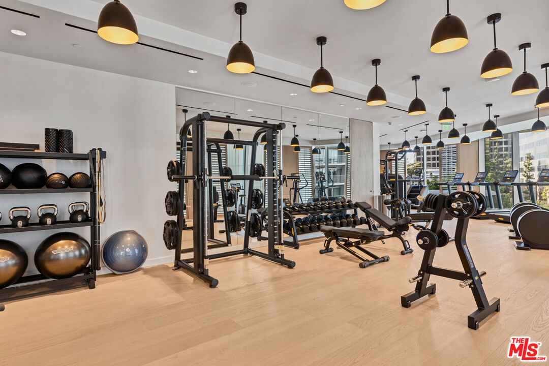 211 Elm Court Unit: 20A