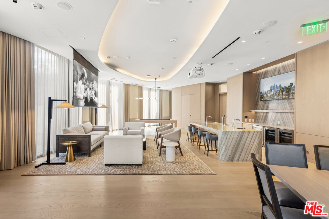 211 Elm Court Unit: 20A