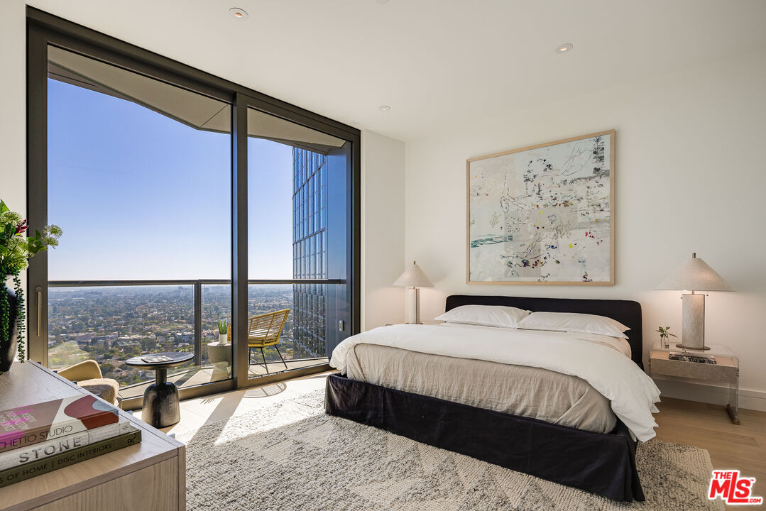 211 Elm Court Unit: 20A