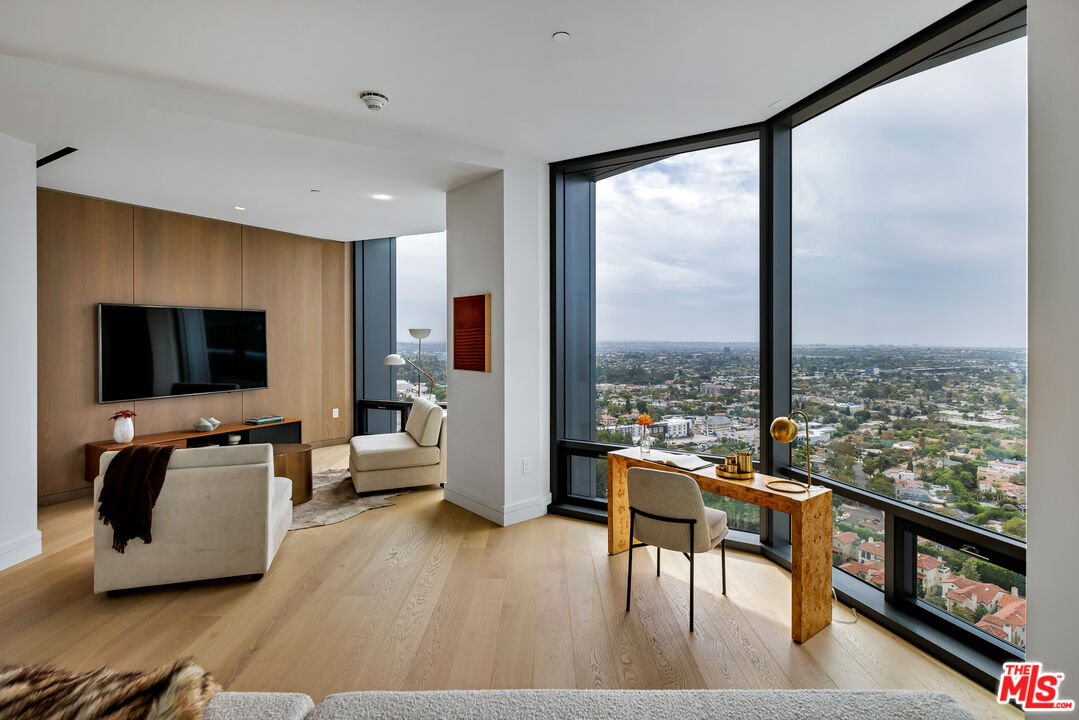 211 Elm Court Unit: 20A