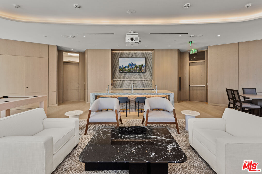 211 Elm Court Unit: 20A