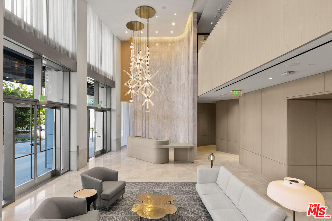 211 Elm Court Unit: 20A