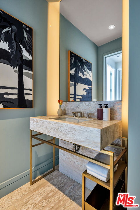 211 Elm Court Unit: 20A