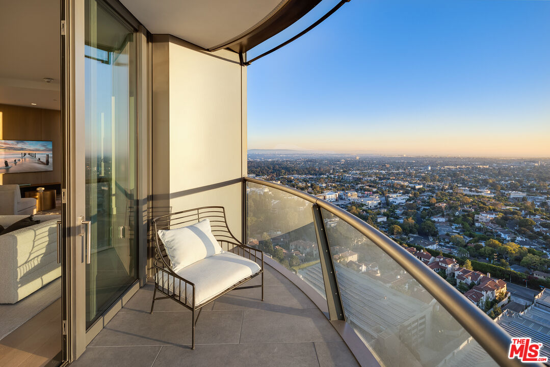 211 Elm Court Unit: 20A