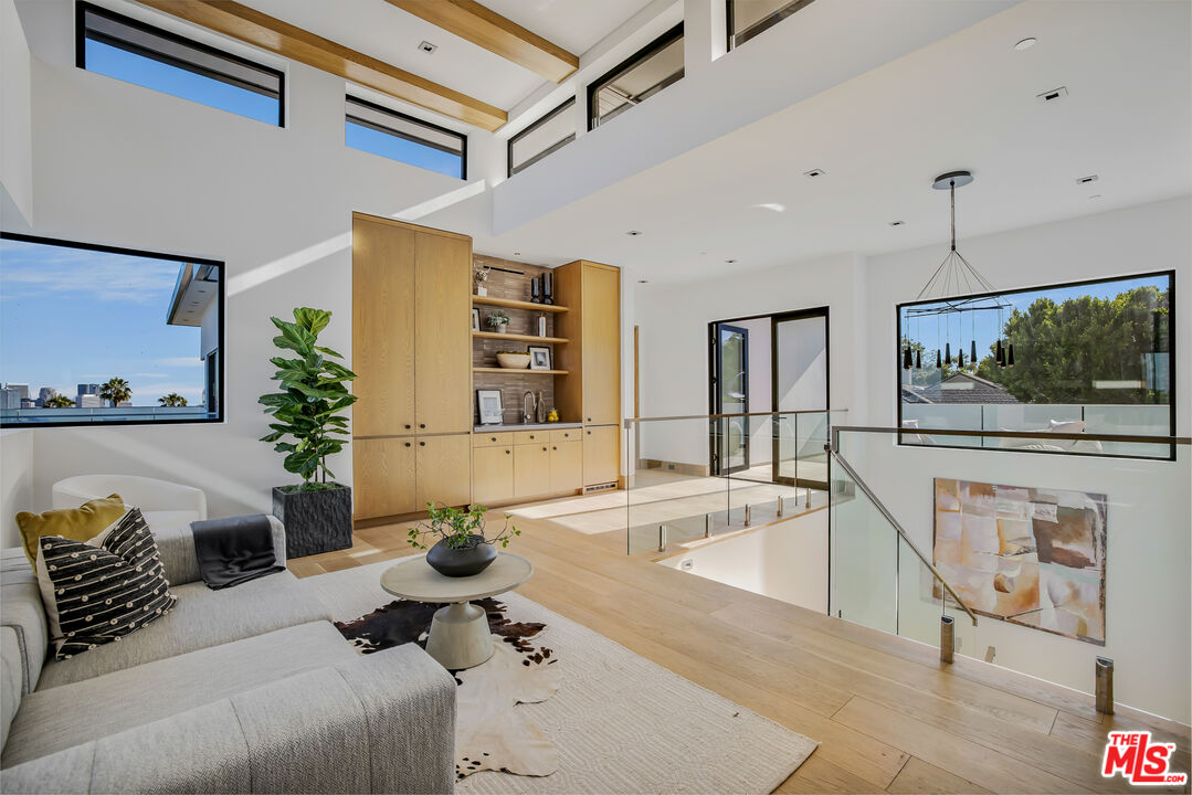 1130 Carolyn Way