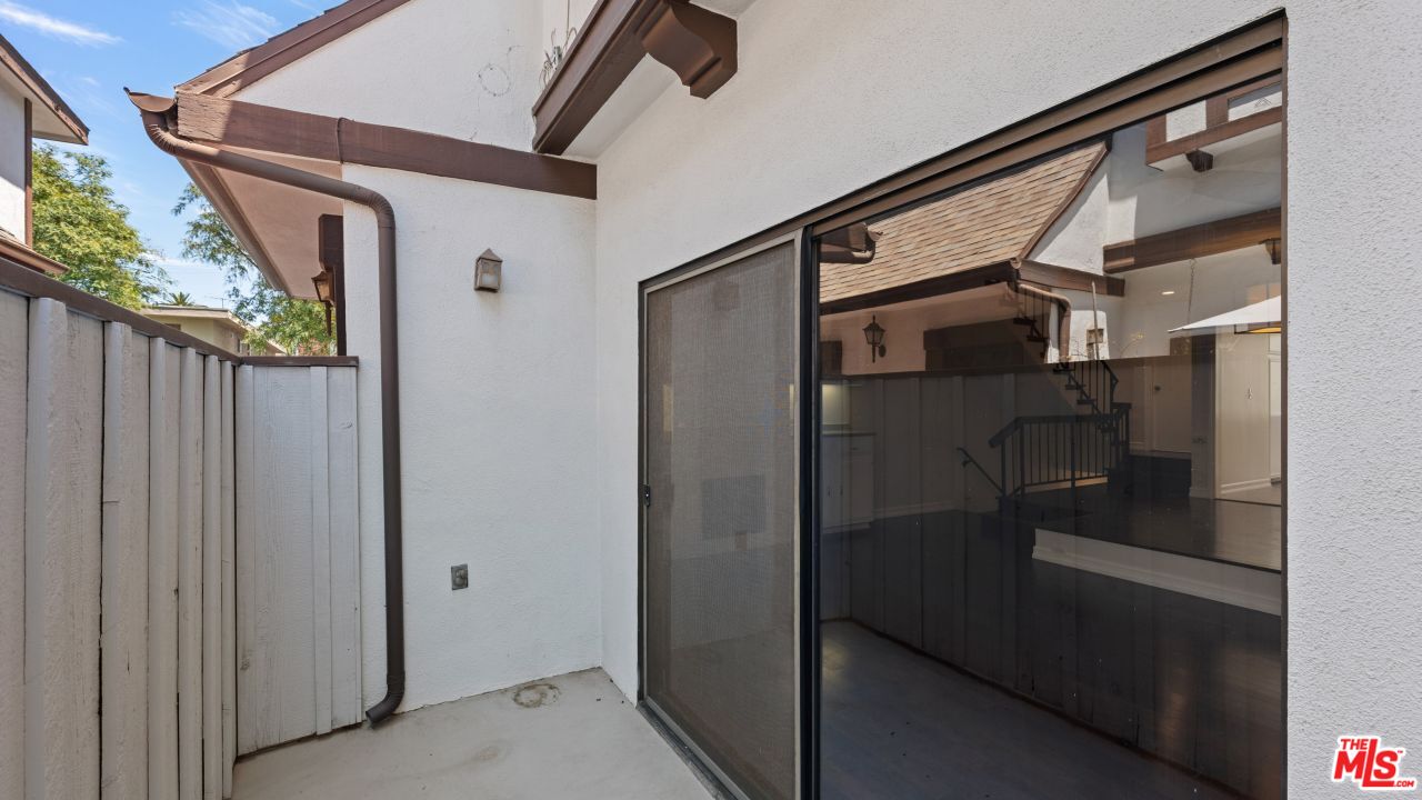 621 N Orlando Ave Unit: 4