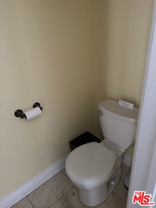 3401 Barham Blvd Unit: 4