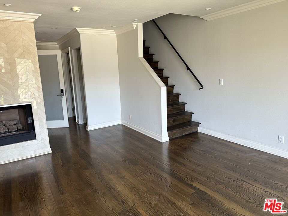 3401 Barham Blvd Unit: 4