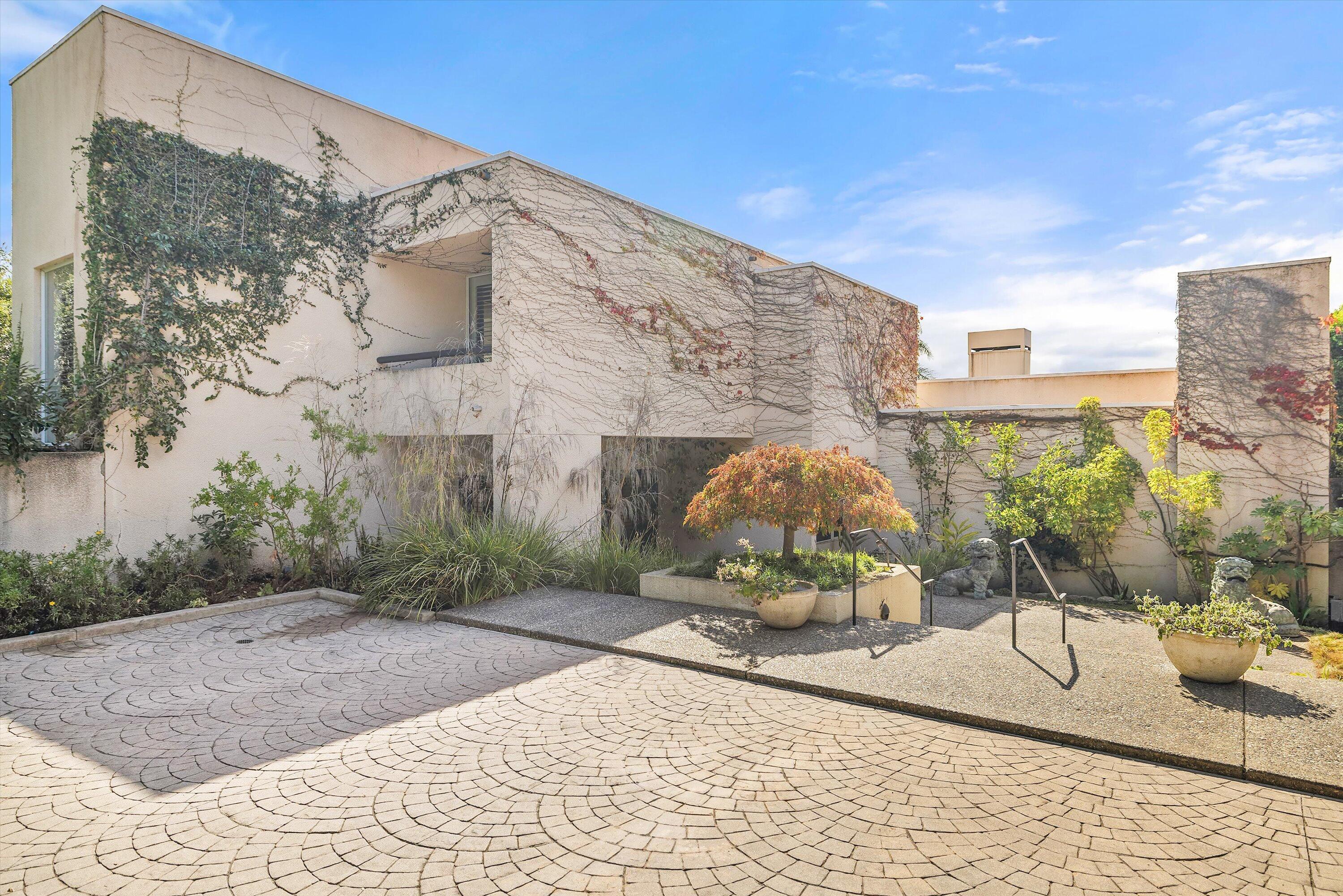 750 Picacho Lane