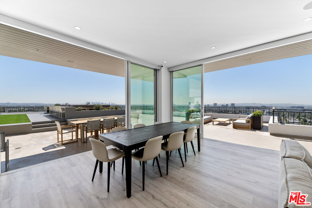 1100 Alta Loma Rd Unit: 604