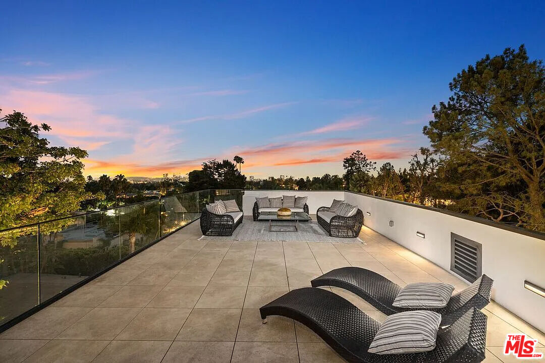 1200 Angelo Dr